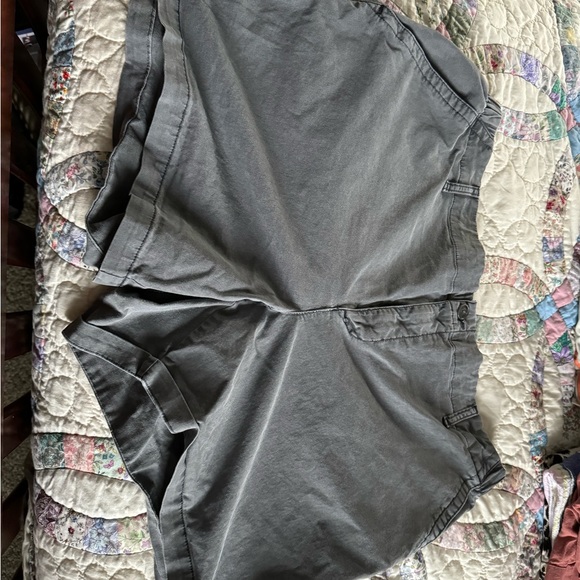 Old Navy shorts - Picture 3 of 3